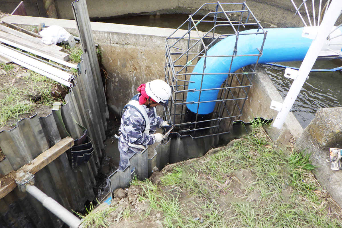 水道施設工事の様子